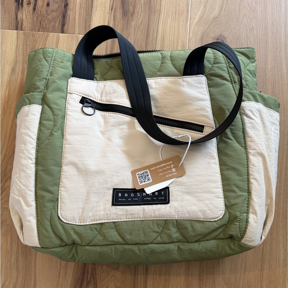 Green and Cream Bagsmart Travel Bag